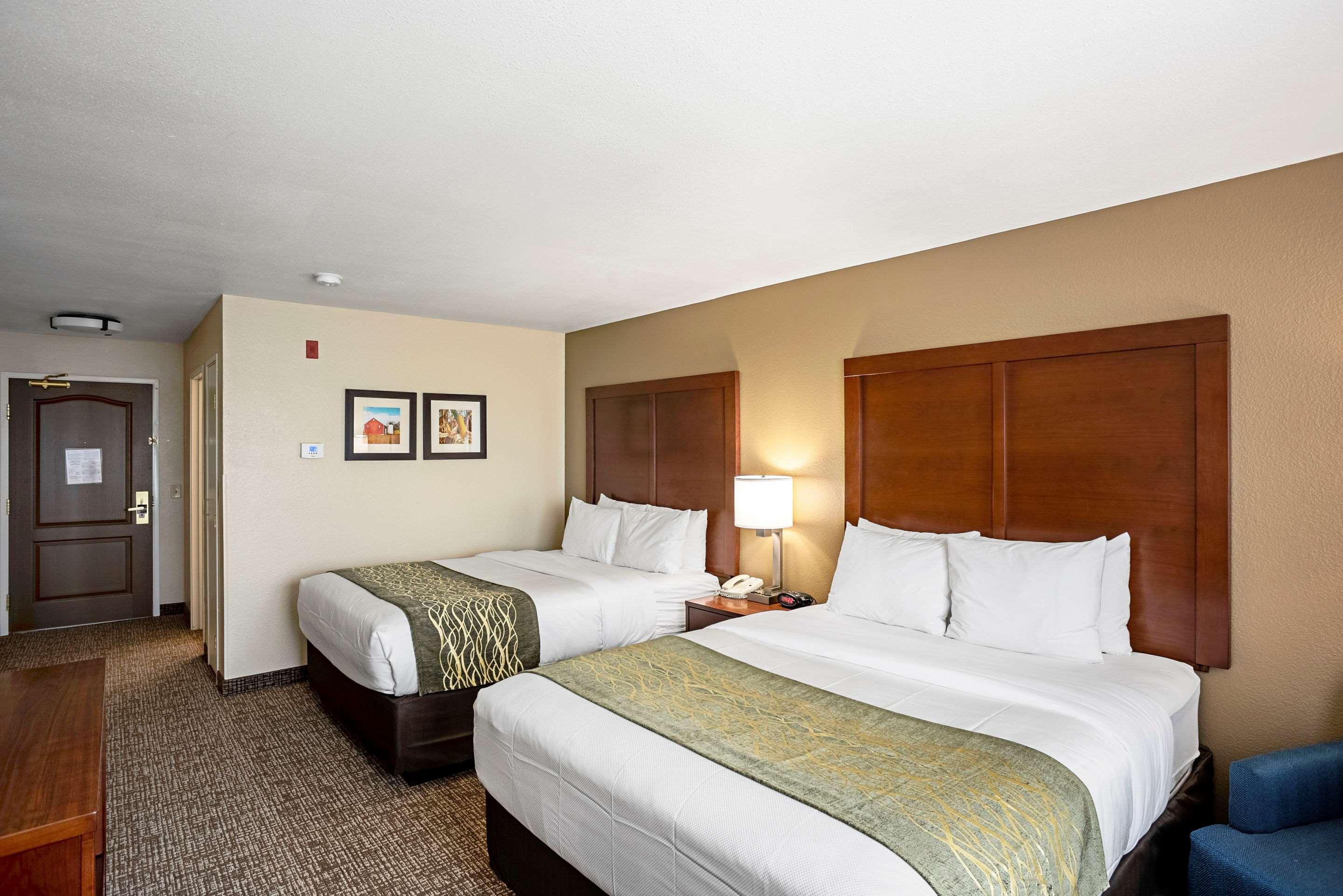 Comfort Inn & Suites Independence Εξωτερικό φωτογραφία