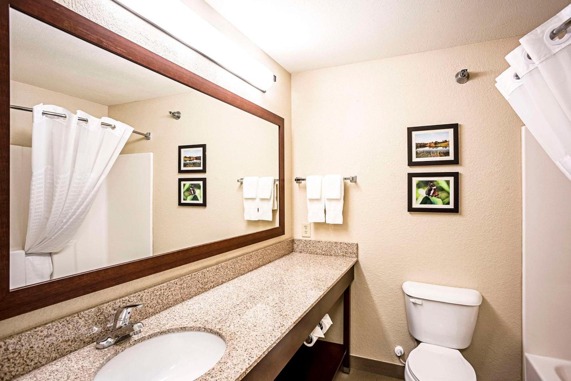 Comfort Inn & Suites Independence Εξωτερικό φωτογραφία