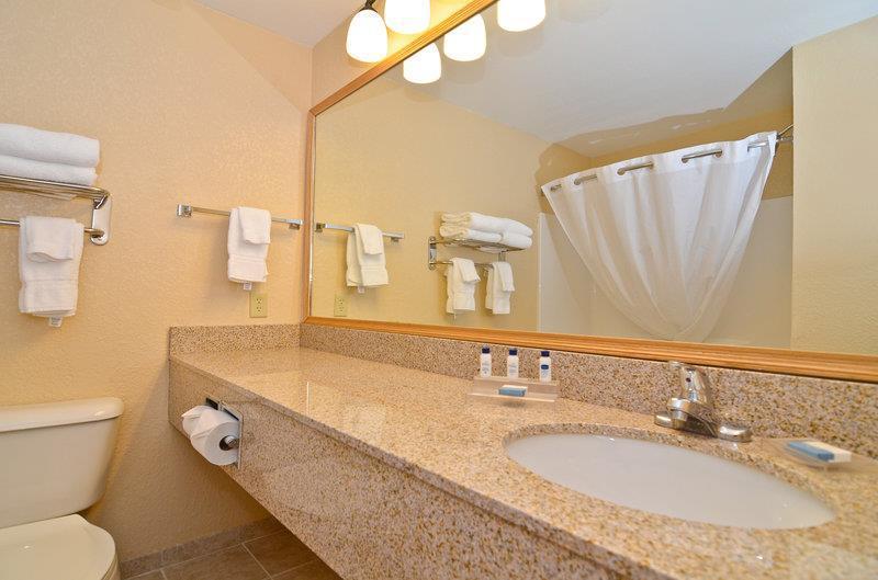 Comfort Inn & Suites Independence Δωμάτιο φωτογραφία